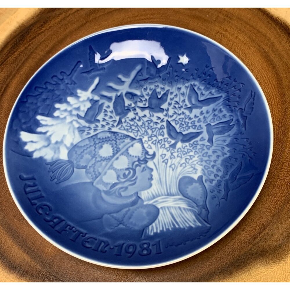Bing & Grondahl 1981 Juleplatte Christmas Peace Plate